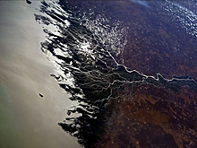 «Волга не впадает в Каспийское море»: неизвестные факты о главной реке России