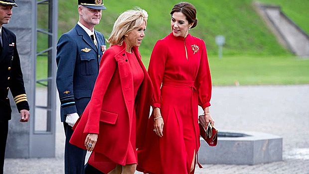 Брижит Макрон и кронпринцесса Мэри в алых нарядах на встрече в Копенгагене