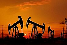 Нефть марки Brent подешевела до 89 долларов впервые с 5 сентября