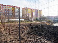 В Курске недоделанный сквер на улице Студенческой пришлось огородить