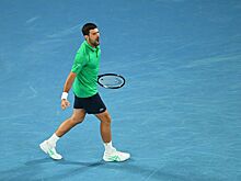 Джокович снялся с турнира в Дохе