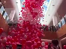 Двое россиян пострадали в давке в ТЦ на акции ко Дню святого Валентина