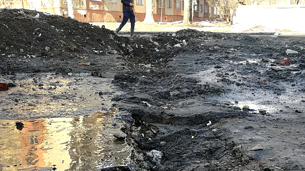 Из-за жалоб саратовцев на дорожные ямы администрация города проводит проверку