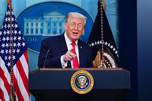 Трамп загадочно ответил на вопрос о захвате Гренландии