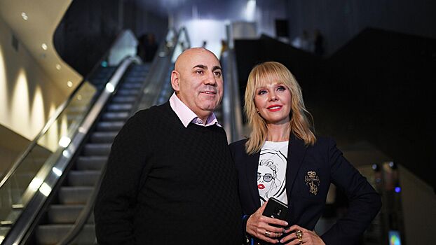 Валерия похвалилась достижениями супруга