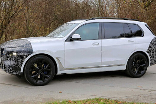 BMW X7 получил рестайлинг: первые фото