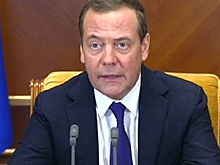 Дмитрий Медведев в Новосибирске поддержал идею о досрочной пенсии для физруков в детсадах