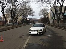 Кисловодчанка девушка выжила под колёсами иномарки, управляемой лихачкой