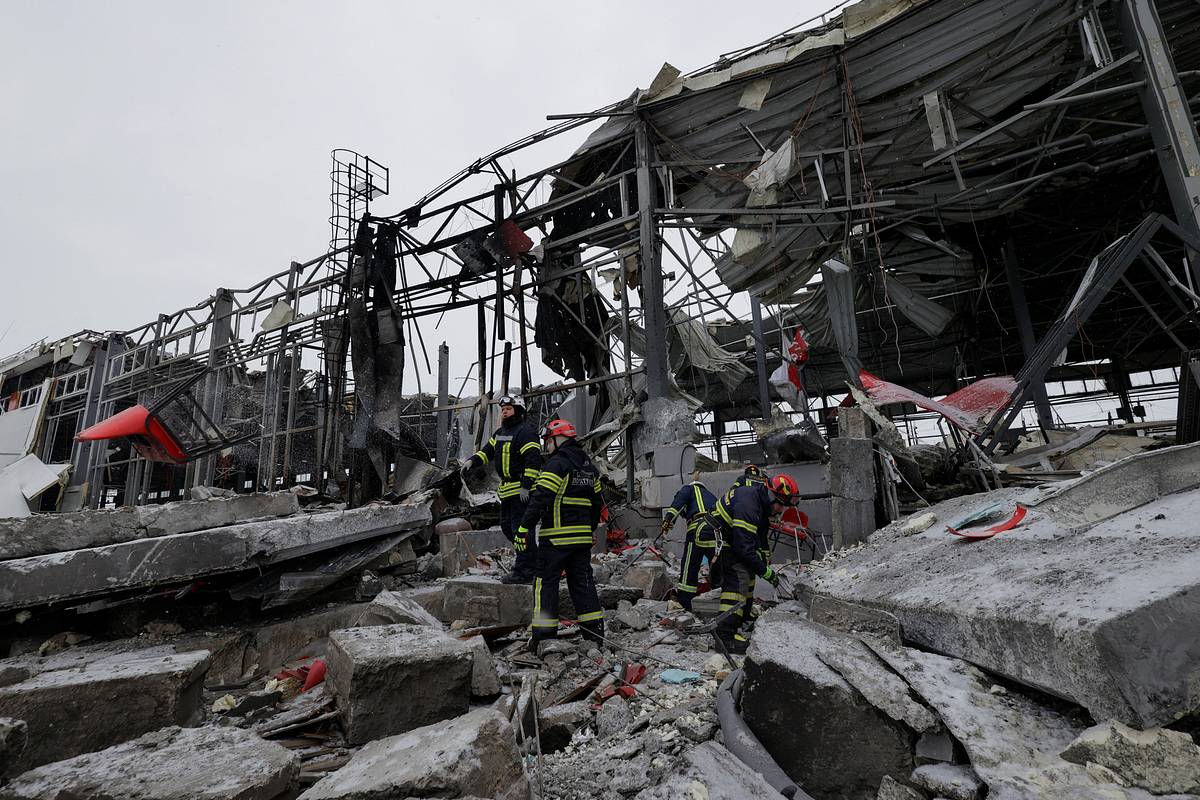 Мэр Харькова рассказал об очень тяжелом состоянии энергосистемы города после ударов