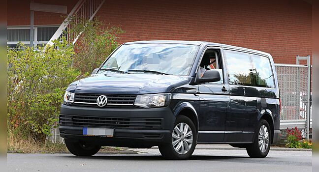 Volkswagen Transporter T7 попал на шпионское видео во время тестов