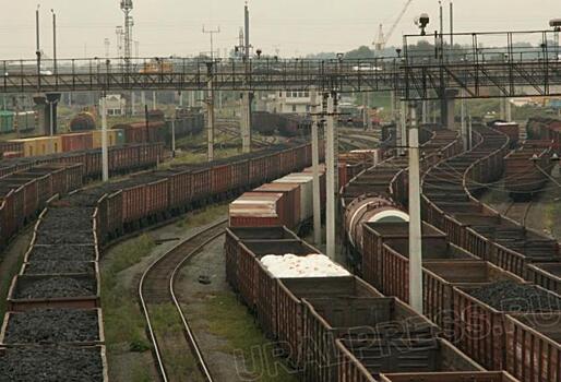 Женщина попала под поезд в Челябинске