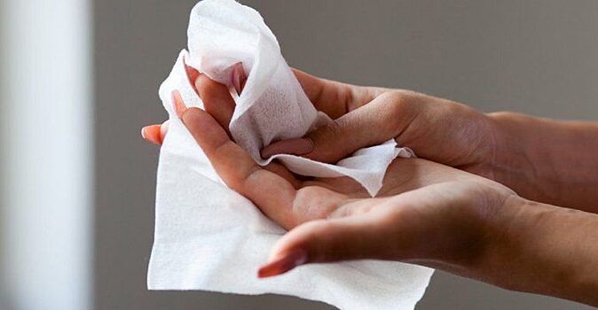 Если ли смысл в антибактериальных влажных салфетках