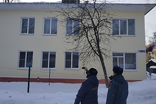 Более 470 кровель нежилых зданий очистили от снега в Подмосковье с начала года