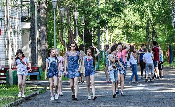 Более 2,5 тыс. детей отдохнули в лагерях Москвы с начала лета