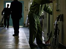 Пожилой мужчина попытался задушить соседа по дому престарелых «ради новой жизни»