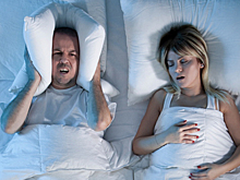 Как мужчины реагируют на храпящую женщину