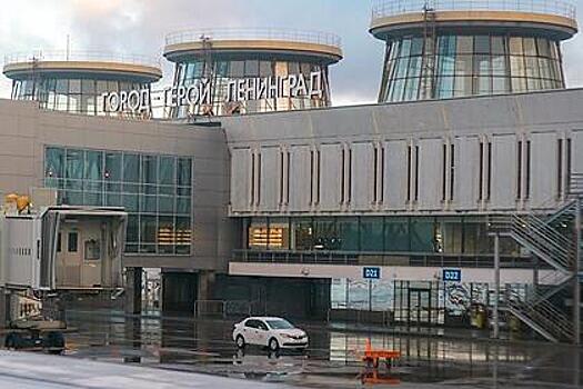 Летевший в США пассажирский Boeing экстренно сел в Санкт-Петербурге