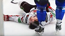 Жуткая травма русского хоккеиста. Калинин бился в судорогах после удара затылком об лед: видео