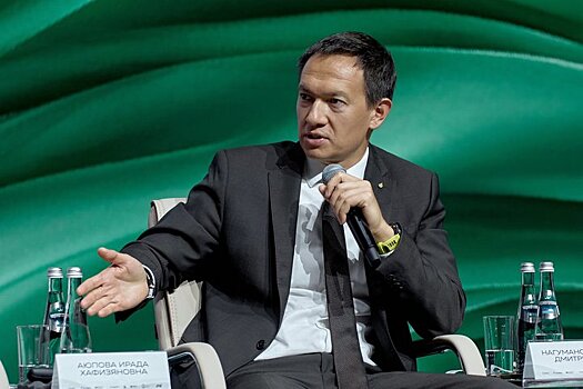 Матвиенко вручила удостоверение сенатора Тимуру Нагуманову