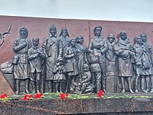 В Перми поставили памятник эвакуированным ленинградцам