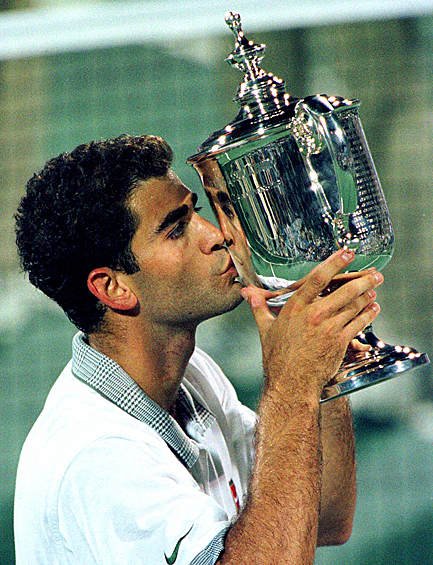 В общей сложности Сампрас завоевал 64 титула высшего уровня в одиночном разряде и два титула в парном разряде. С 1997-го по 2000 год он завоевал четыре Уимблдонских титула подряд и стал единственным теннисистом, выигравшим все семь финалов Уимблдона, в которых участвовал.