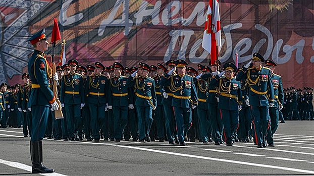 Военнослужащие ЗВО приступили к тренировкам Парада Победы в Петербурге