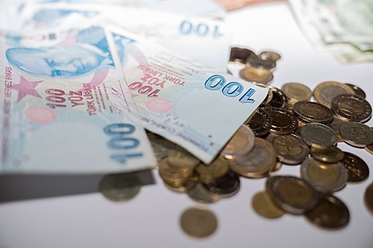 Турецкая лира обновила исторический минимум к доллару