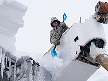 Спецборт МЧС срочно доставит в Камчатский край необходимую технику