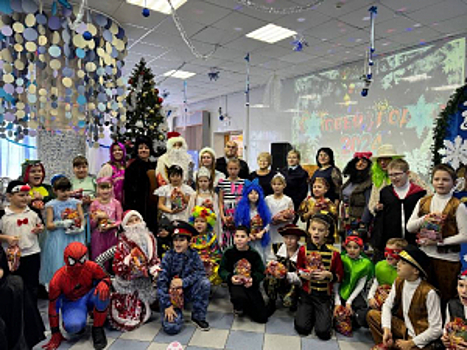 Традиционная новогодняя акция «Полицейский Дед Мороз» продолжается на территории Краснодарского края