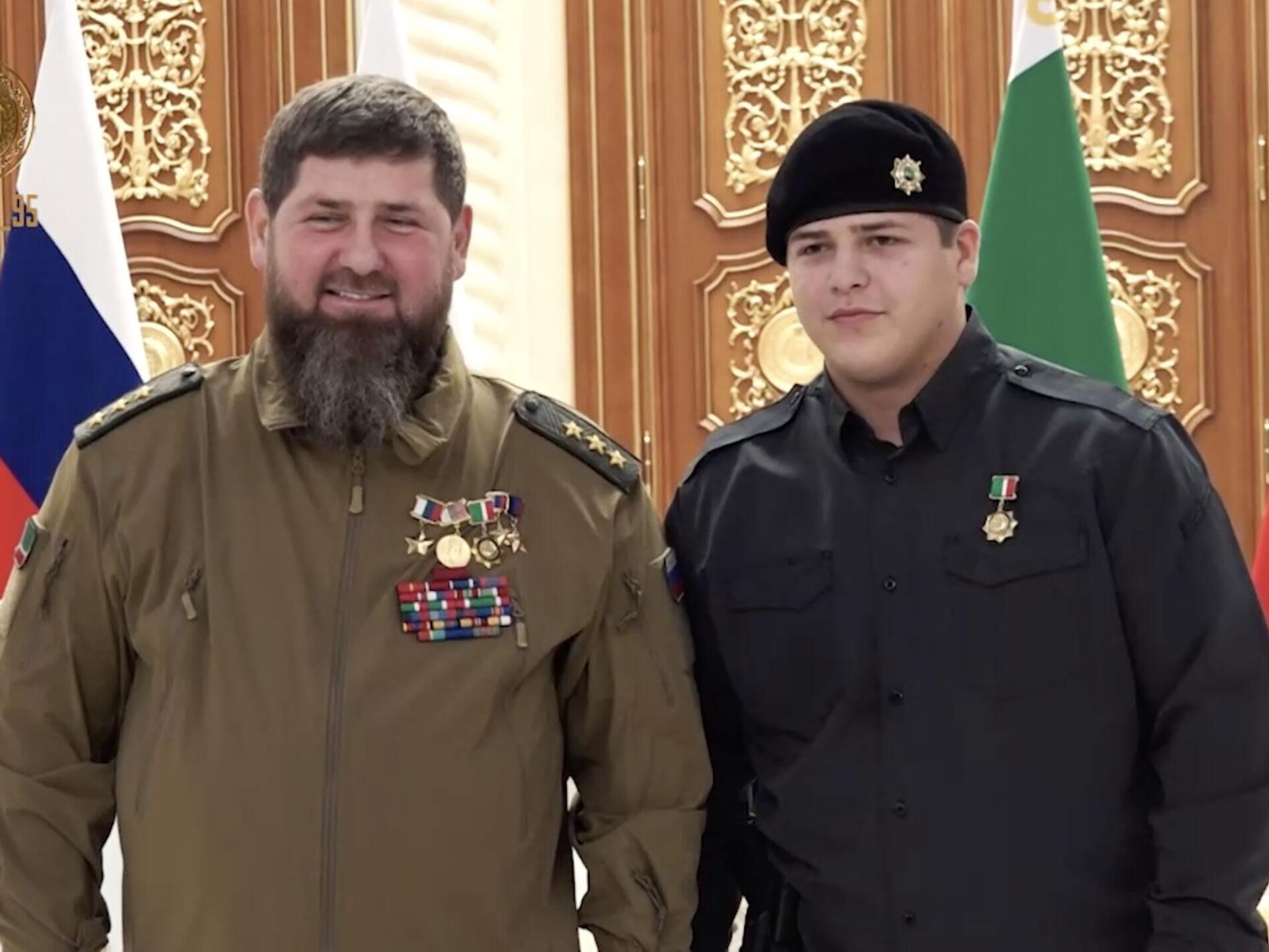 Минниханов вручил госнаграду Татарстана Адаму Кадырову