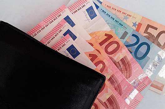 У банков стало больше оснований для отказа в проведении валютных операций