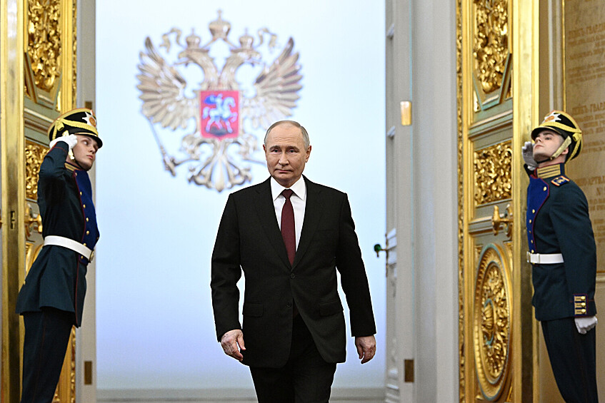 Избранный президент РФ Владимир Путин перед началом церемонии инаугурации в Кремле, 7 мая 2024 года