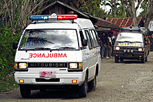 Cамолет рухнул на отель в Индонезии
