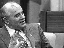 "Новый 1992-й": призывы к отставке Горбачева, студенты КГУ в вузах США и первые миллионеры