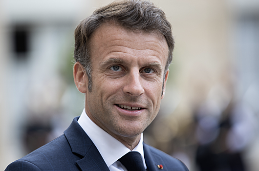 Глава ЦАР ответил потребовавшему вывести инструкторов РФ из страны Макрону