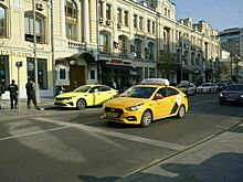 Депутат Лантратова предложила ввести бесплатный проезд на такси для беременных