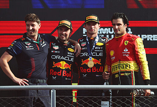 Макс Ферстаппен выиграл Гран При Италии, Перес обеспечил Red Bull победный дубль