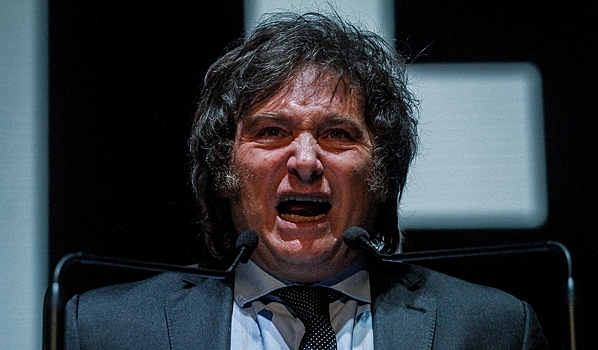 Протестующие напали на кортеж президента Аргентины