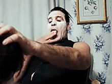 Порноклип солиста «Rammstein»: девушек, снявшихся в ролике, предлагают убить
