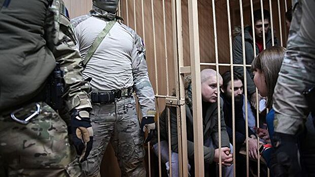 Четырем украинским морякам продлили арест