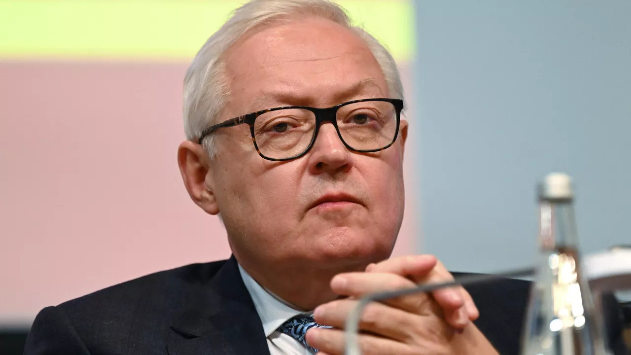 Рябков: часы Судного дня показывают без двух минут