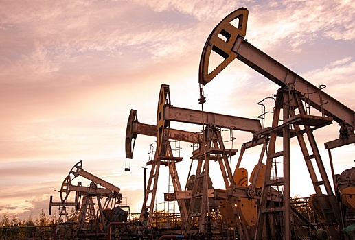 Новак: Добыча нефти в России в 2023 году составит примерно 527 млн тонн