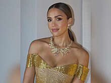 Актриса Джессика Альба показала фигуру в купальнике