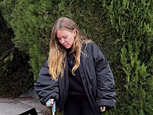 Певица Рита Дакота сломала палец