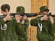 В Пензе школьники и студенты взяли в руки винтовки