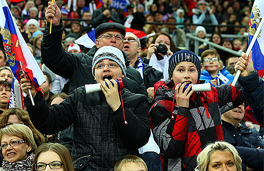 Игры под нейтральным флагом: кто едет болеть за российских спортсменов?
