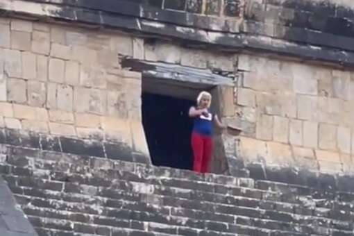 В Мексике туристка станцевала на ступенях храма и была избита толпой местных жителей