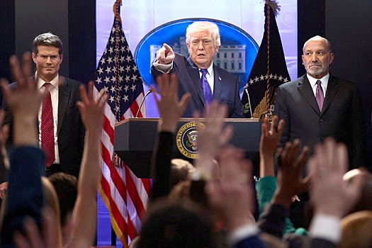 Иран и США говорят о мирной сделке, но готовятся к войне