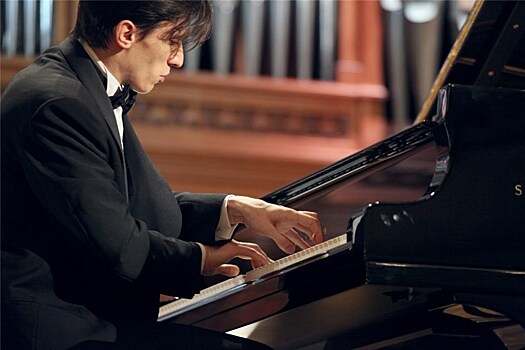 Пианист Александр Романовский выступил в Концертном зале Чайковского