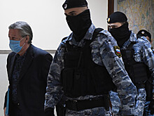 Возле Пресненского суда задержали двух «магов»